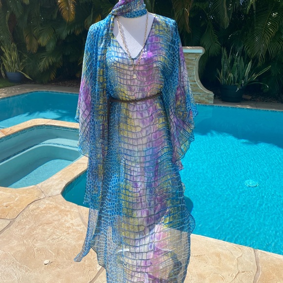 Matthew Williamson Runway Cover up Escape Collection - Picture 2 of 11